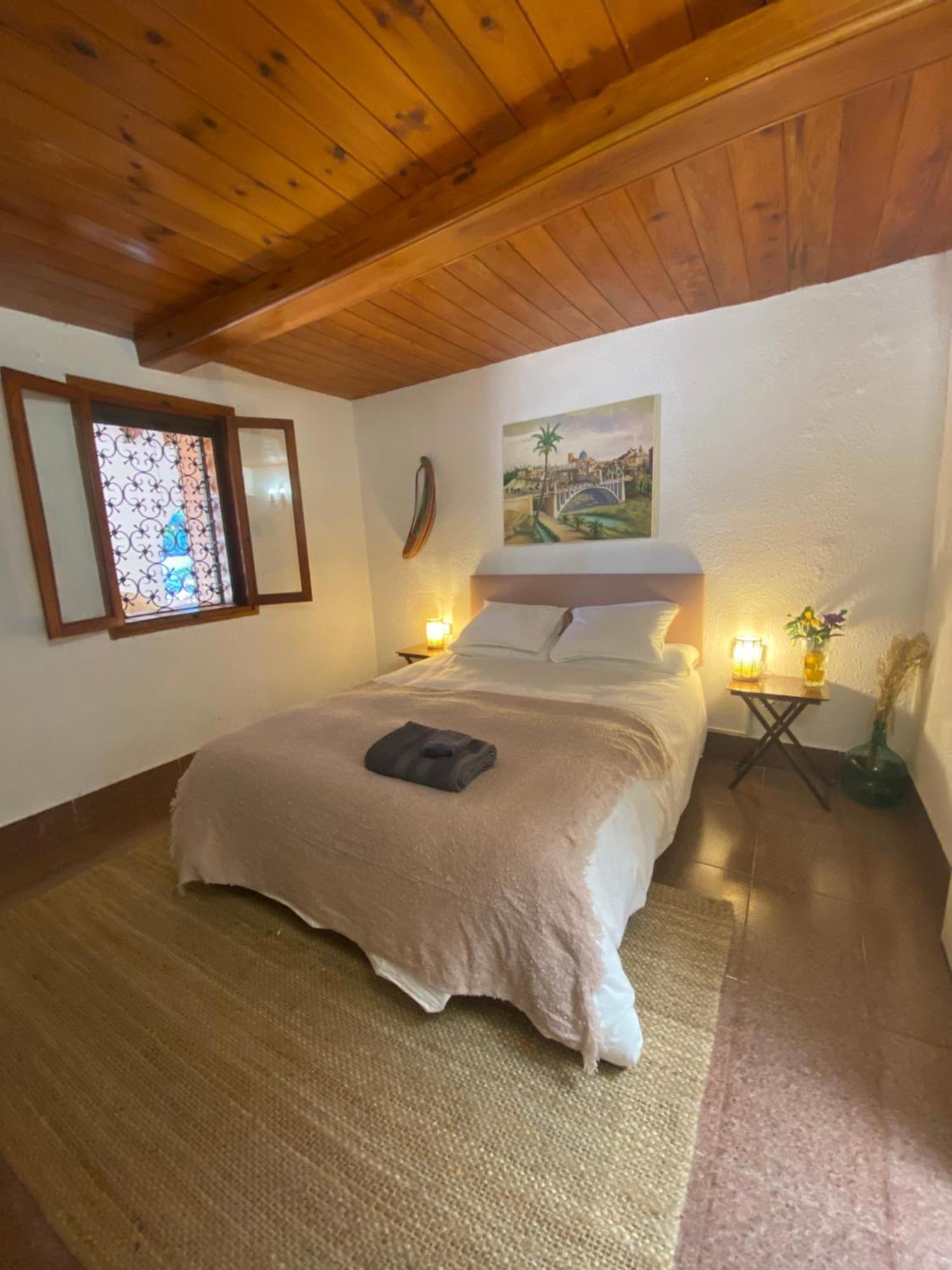 Pink Lemon House Bed & Breakfast Elche Exterior photo
